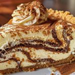 Cinnamon Roll Cheesecake