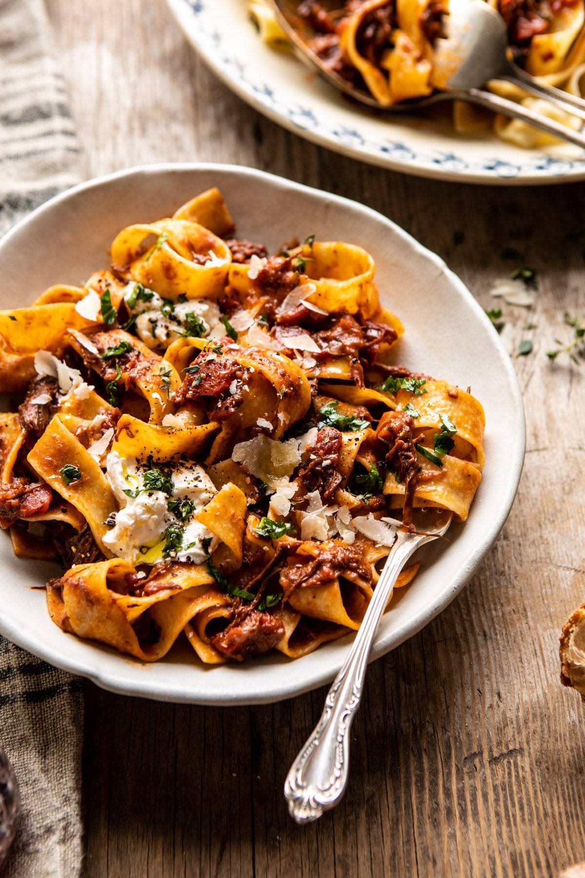 Slow Cooker Red Wine Ragu Pasta