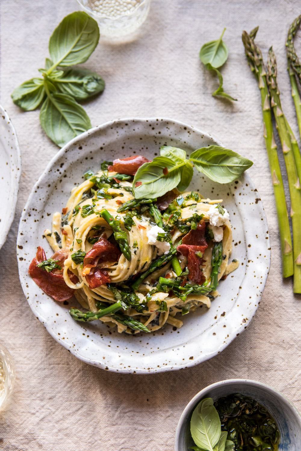Spicy Pesto, Asparagus, and Ricotta Pasta with Crispy Prosciutto